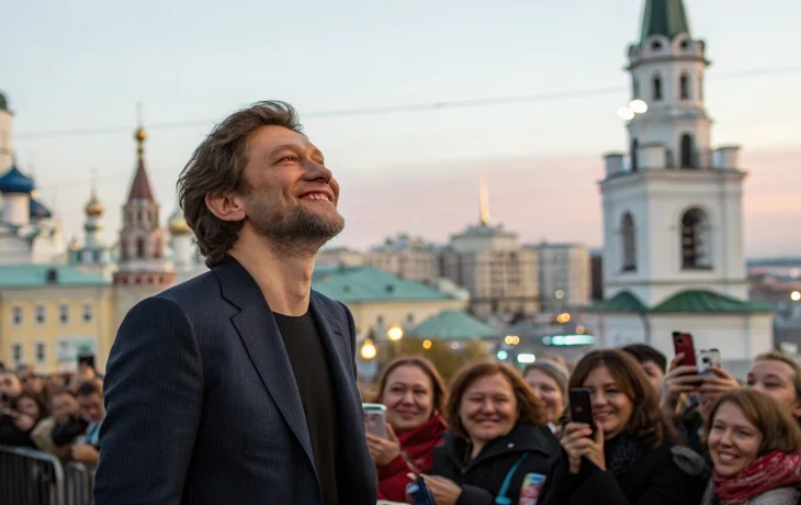 Звезда "Сватов" Добронравов в Казани: восторженные отзывы о городе и премьера нового фильма Звезда "Сватов" Добронравов в Казани: восторженные отзывы о городе и премьера нового фильма